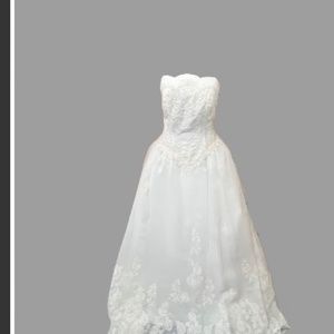 Ballgown style wedding gown